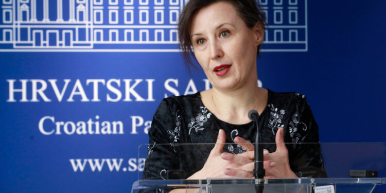 Daliju Orešković dočekao jeziv prizor ispred stana njezinih roditelja: ‘Crtaju mi metu na čelo’