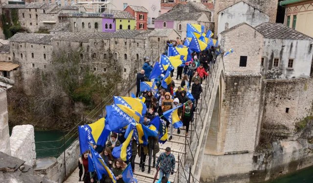 Dan neovisnosti BiH neće se prenositi s nedjelje na ponedjeljak