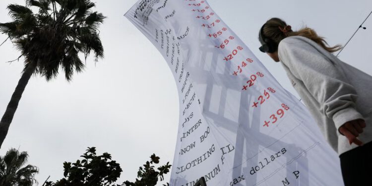 Demokrati zahtijevaju da vlada vrati milijarde u novcu od Trumpovih carina