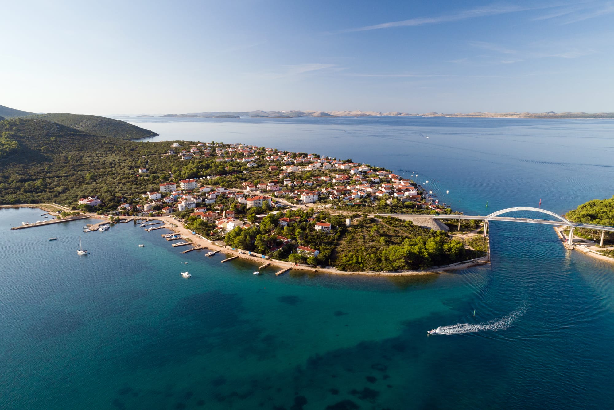 Otkrijte otočni mozaik Zadarske županije: Od mostova do netaknutih pučinskih oaza