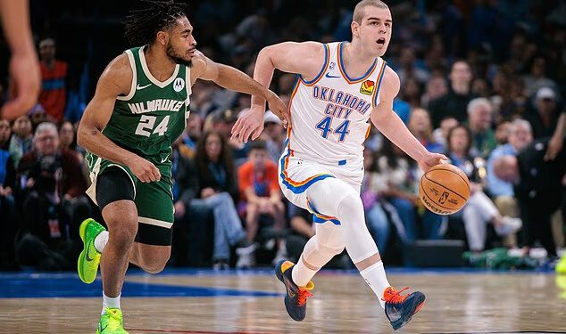 Emotivni trenutak NBA igrač Nikola Topić (20) nakon borbe s rakom debitirao dugo očekivano