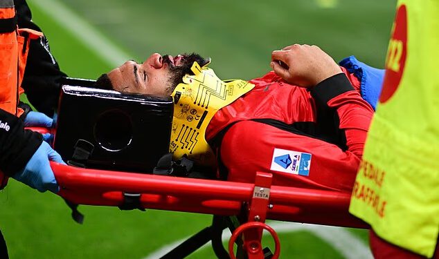 Engleska zvijezda (30) hitno je prebačena u bolnicu s jezivom ozljedom glave – i mogla bi izbivati ’mjesecima’ nakon teškog udarca