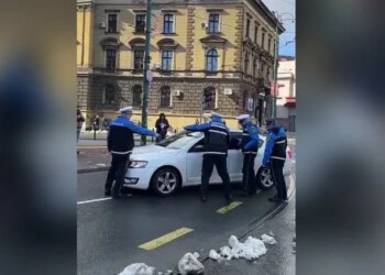 FOTO Muškarac koji je autom krenuo na prosvjednike u Sarajevu pun droge, pogledajte što je sve policija pronašla