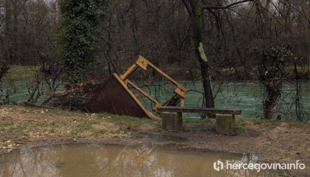 FOTO Poplave oštetile renovirano odmaralište na Bunici