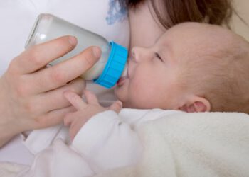 Francuska šalje pisma 29-godišnjacima u kojima im govori da nastave s djecom