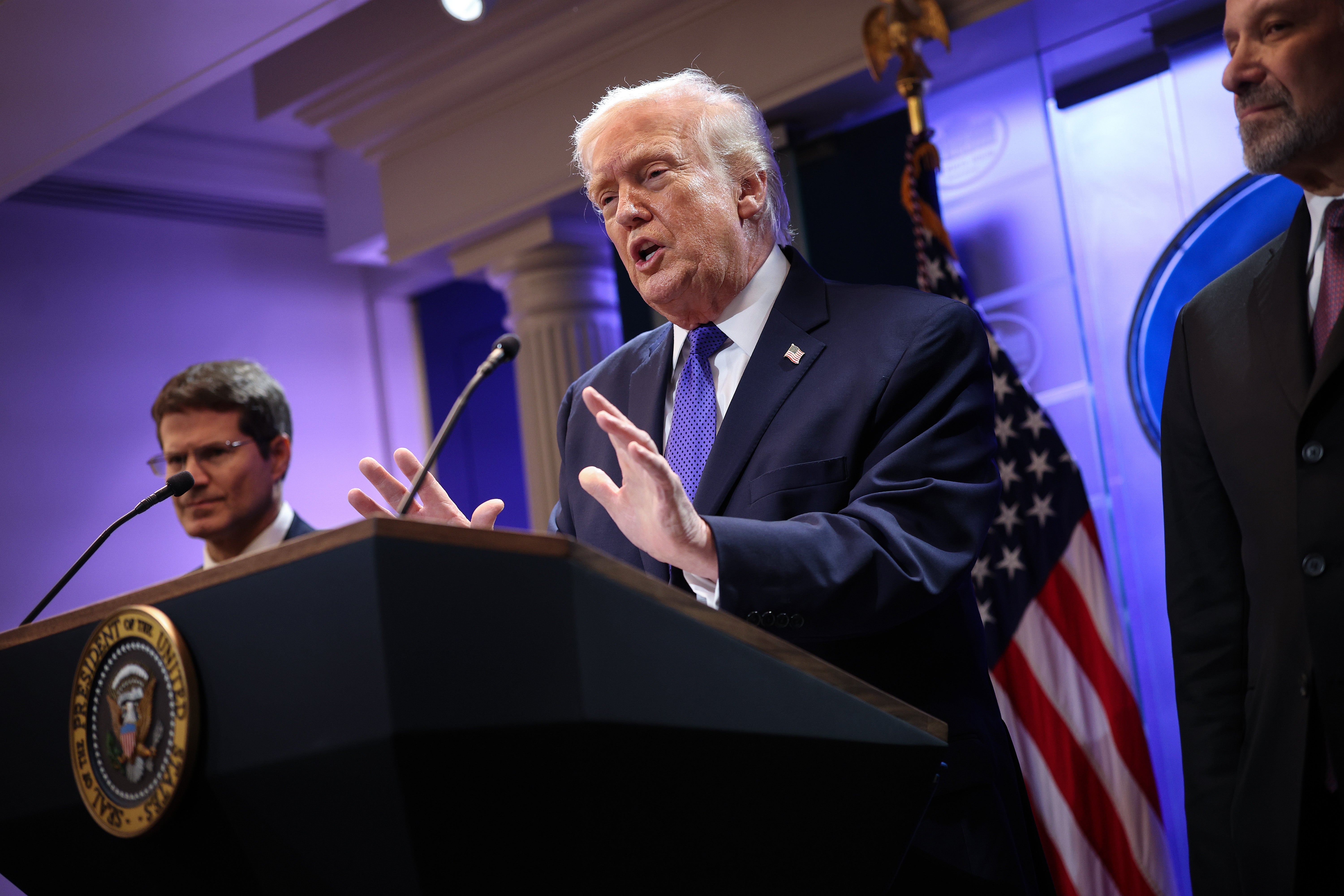 Trump je odluku nazvao 'netočnom' i rekao da se 'srami' sudaca koji su presudili protiv njega