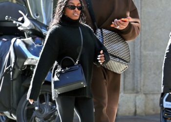 Gimnastičarka Simone Biles izlazi sa svojim suprugom NFL igračem Jonathanom Owensom u Milanu nakon zastrašujuće pljačke.