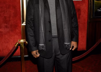 Glumac Blind Side Quinton Aaron upao je u zlokobnu obiteljsku svađu: Policija istražuje ‘sumnjiv’ uzrok njegove hospitalizacije… dok se SHAM brak raspliće