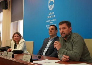 Hadžović odgovorio Kordiću: ‘Ne dugujem poslušnost gradonačelniku, prijetnje smjenom trajale su deset mjeseci’