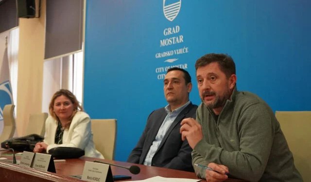 Hadžović odgovorio Kordiću: ‘Ne dugujem poslušnost gradonačelniku, prijetnje smjenom trajale su deset mjeseci’