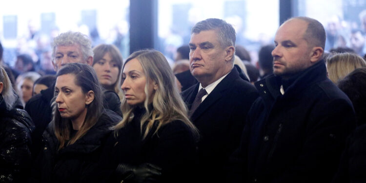 Insajderi iz Partije otkrivaju alarmantnu situaciju: ‘Oni jedva čekaju da nas prevare, a on nije normalan’