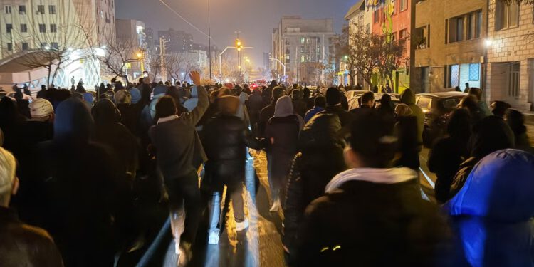 Iran je naredio smrtnu kaznu za desetke prosvjednika unatoč Trumpovom obećanju da će ih zaštititi, kaže Amnesty