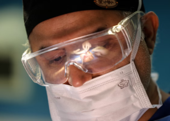 Iran napada liječnike i odvjetnike jer pomažu prosvjednicima