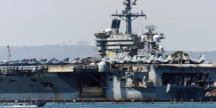 Iran tvrdi da je dron koji je oborila američka vojska provodio ‘zakonit’ nadzor