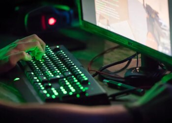 ‘Izgleda da sam upravo dobio PlayStation 7’ ​​Streamer Northernlion upravo je otkrio da je njegov monitor s visokom brzinom osvježavanja još uvijek postavljen na 60Hz