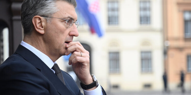 Jedan od najžešćih udara na Plenkovića: ‘Neka odmah objasni zašto su uvjeravali Hrvate u to’