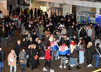 Jedna osoba privedena na Thompsonovom koncertu, poznato što je napravio
