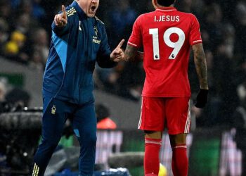 Kako je Sean Dyche okrenuo svlačionicu Nottingham Foresta protiv sebe: tirada koja je označila kraj, iscrpljujući treninzi koji su ostavljali momčad iscrpljenom prije utakmica, igrači za koje je jasno dao do znanja da ih ne ocjenjuje, pogreške uprave i tko je sljedeći na popisu