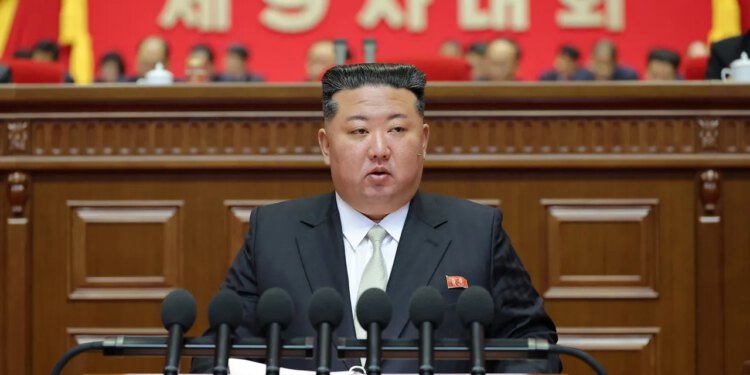 Kim Jong Un kaže da bi Sjeverna Koreja mogla ‘potpuno uništiti’ Južnu Koreju u najnovijoj prijetnji