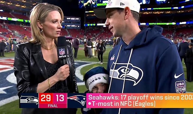 Klint Kubiak iz Seahawksa zapanjio je gledatelje Super Bowla potvrdivši da će biti novi trener Raidersa Toma Bradyja uživo na TV-u