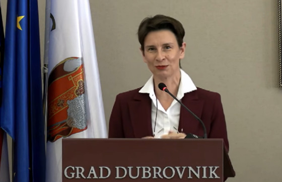 Knežević ‘bacila bombu’: “Znam da sam Vićanu nedostajala dok su me hapsili. Pozdrav svim Vićanima grada, ja nastavljam govoriti!”