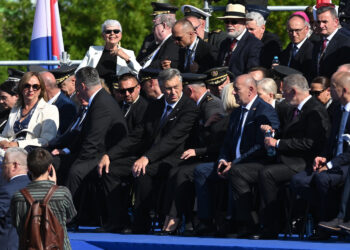 Kosor bocnula Plenkovića: ‘Dok se on šepuri po Minkenima, vladajući jaran slavi’