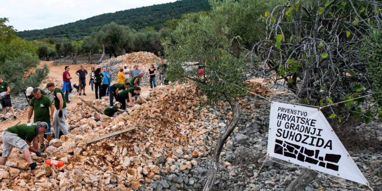 Krenule prijave za 9. Prvenstvo Hrvatske u gradnji suhozida u Zlarinu!