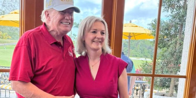 Liz Truss podijelila fotografiju s Donaldom Trumpom: ‘U pravu je u svemu’