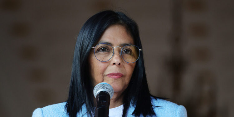 Maduro i dalje ‘legitimni vođa’ – vršitelj dužnosti predsjednika Venezuele — RT World News