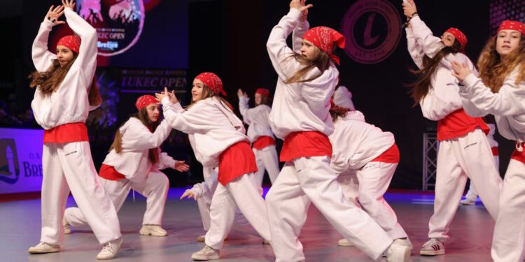 Mali plesači, veliki trijumf: D’N’F zapalio Lukec Open i kući donio dva zlata