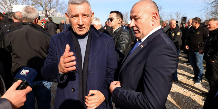 Medved napao gradsku vlast Zagreba: ‘To su histerični istupi SDP-a i Možemo!’