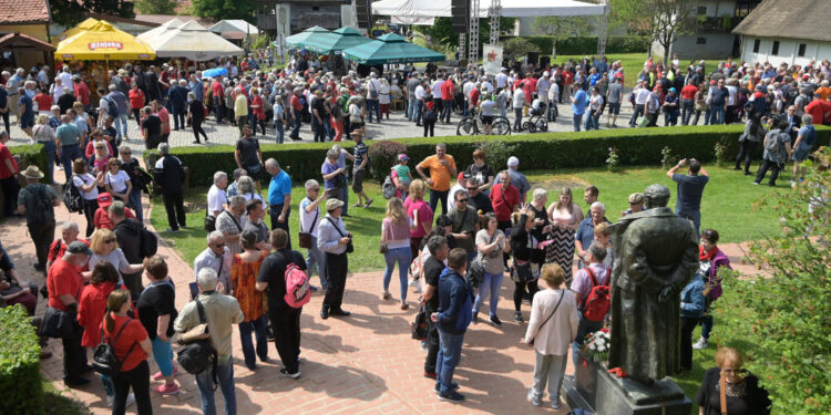 ‘Mi smo prvi bili na ratištu, lani zvali Thompsona, što bi trebali, pripojiti se Sloveniji?’