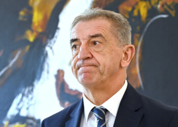 Milinović zaprijetio Plenkoviću i Vučković: ‘Nastao je tajac kad sam izvukao ovaj papir’