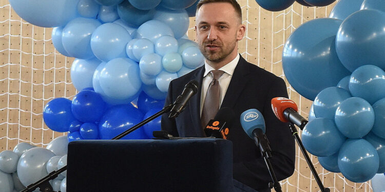 Ministra opalili po džepu: Stiže mu na naplatu ogromna greška