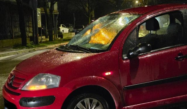 Mladić teško ozlijeđen nakon prometne nesreće u Centru 2