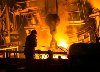 Moćna europska industrija mogla bi krahirati preko noći: Pojavio se veliki igrač i želi sve