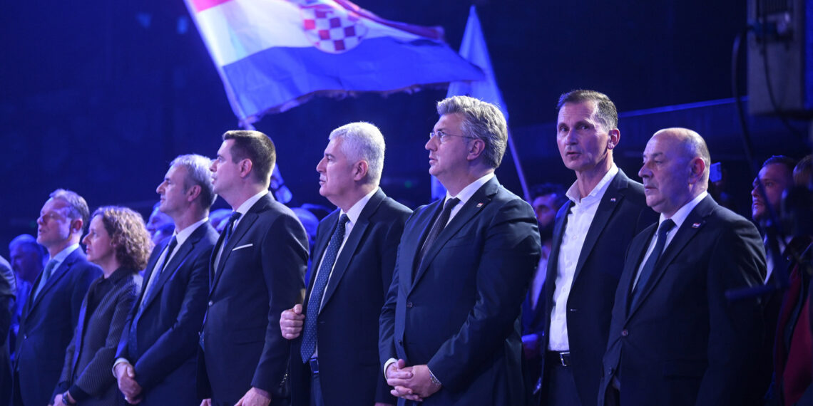 Moćni političar zagrmio: ‘Dalje ruke od hrvatskog naroda’