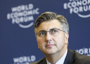 Modrićev aksiom: Hrvatska između nelustriranih struktura i globalnih heroja