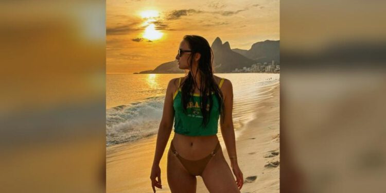 ‘Mogla sam biti ubijena’ – bivša ruska manekenka navedena u Epsteinovim e-porukama — RT Rusija i bivši Sovjetski Savez