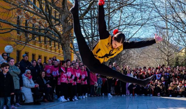 Mostar: Zbog kiše odgođen plesni performans protiv nasilja nad ženama