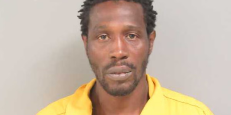 Muškarac uhićen u Waffle Houseu nakon što je ubio dvoje ljudi pred djecom provest će ostatak života u zatvoru, kažu tužitelji