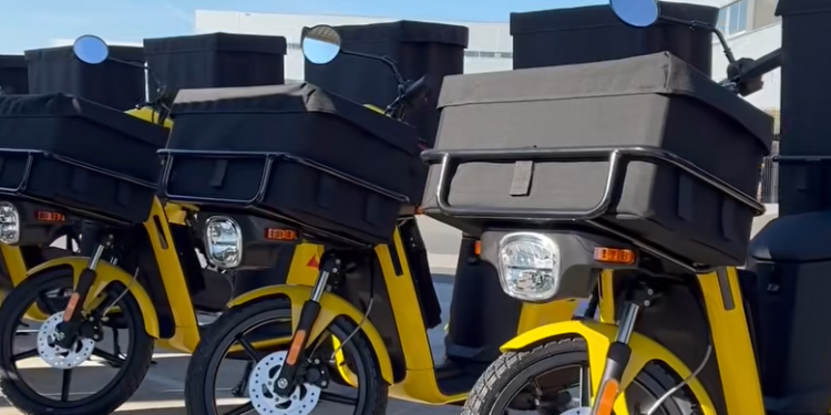 NIJE ZVONIO DVAPUT Poštar u Zadru novac od pošiljki ostavljao sebi