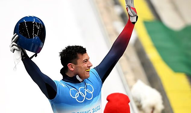 Nade favorita za zlatnu medalju na Zimskim olimpijskim igrama GB vise vise o niti jer mu je rečeno da je skeleton kaciga NEZAKONITA