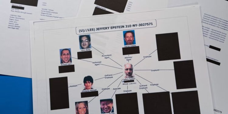 Najnovije: Ogromna predmemorija Epsteinovih dokumenata uključuje njegove e-poruke s bogatim i moćnim