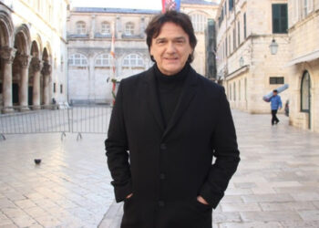 Napadač zabunom bombom pogodio kuću Zdravka Čolića?