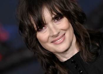 Netflixova srijeda dodaje Winonu Ryder za treću sezonu, ponovno je ujedinjujući s Timom Burtonom