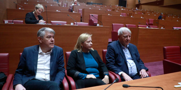 Neviđena rasprava u Saboru: Puklo je oko nekima jasne stvari, drugima vječne dvojbe