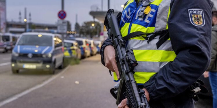 Njemački carinici razbili mrežu koja je izvozila robu ruskoj vojnoj industriji