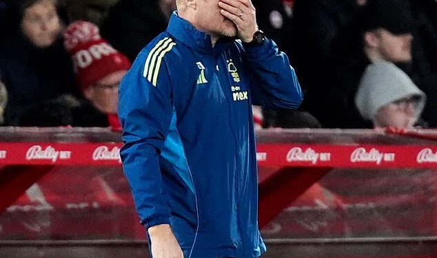 Nottingham Forest OTPUŠTIO Seana Dychea: Evangelos Marinakis otpustio svog TREĆEG menadžera sezone brutalnom izjavom od 57 riječi… u 12.31 ujutro!