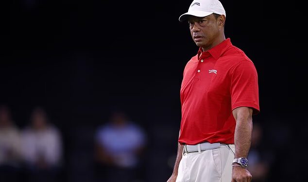 Novi udarac za naslijeđe Tigera Woodsa jer je njegov 27 godina star rekord u golfu konačno oboren dok se oporavlja od operacije